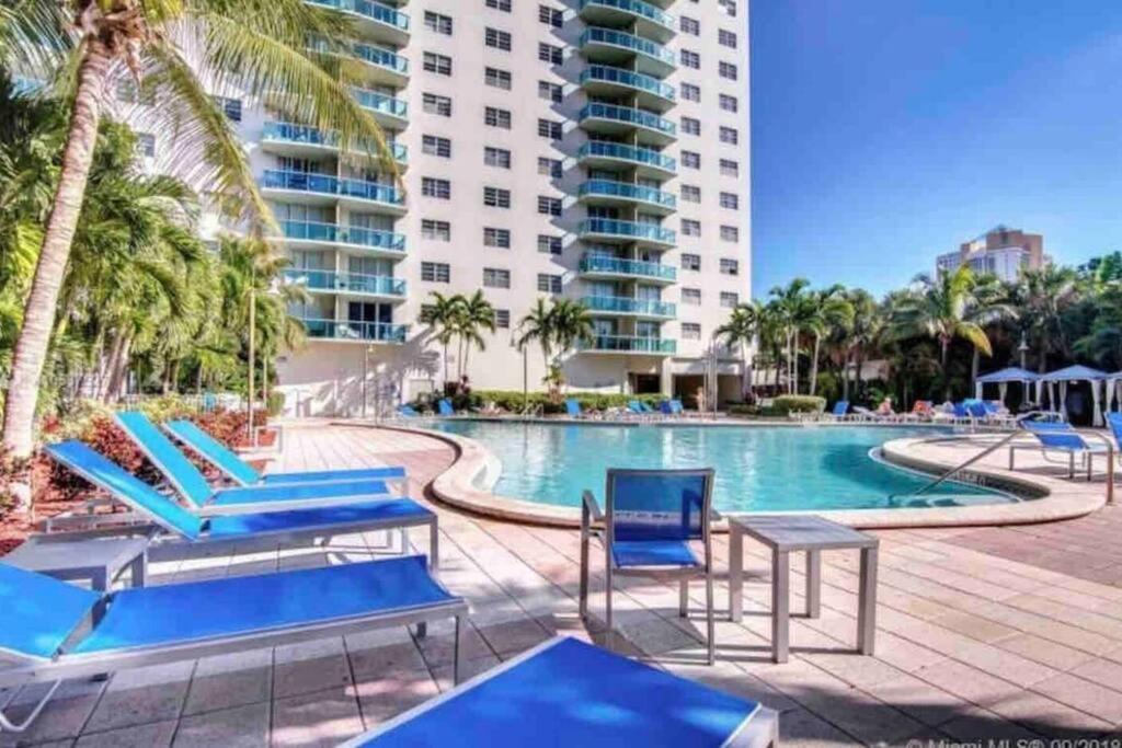 Ocean Reserve Sunny Isles 11Th Str-02330 Lägenhet Miami Beach Exteriör bild