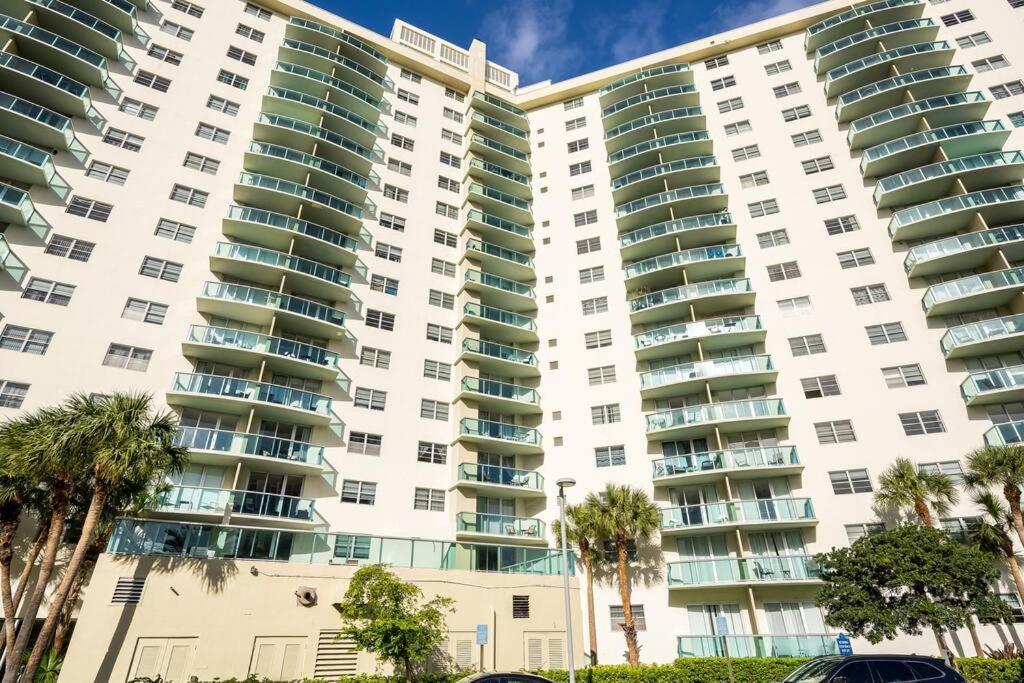 Ocean Reserve Sunny Isles 11Th Str-02330 Lägenhet Miami Beach Exteriör bild